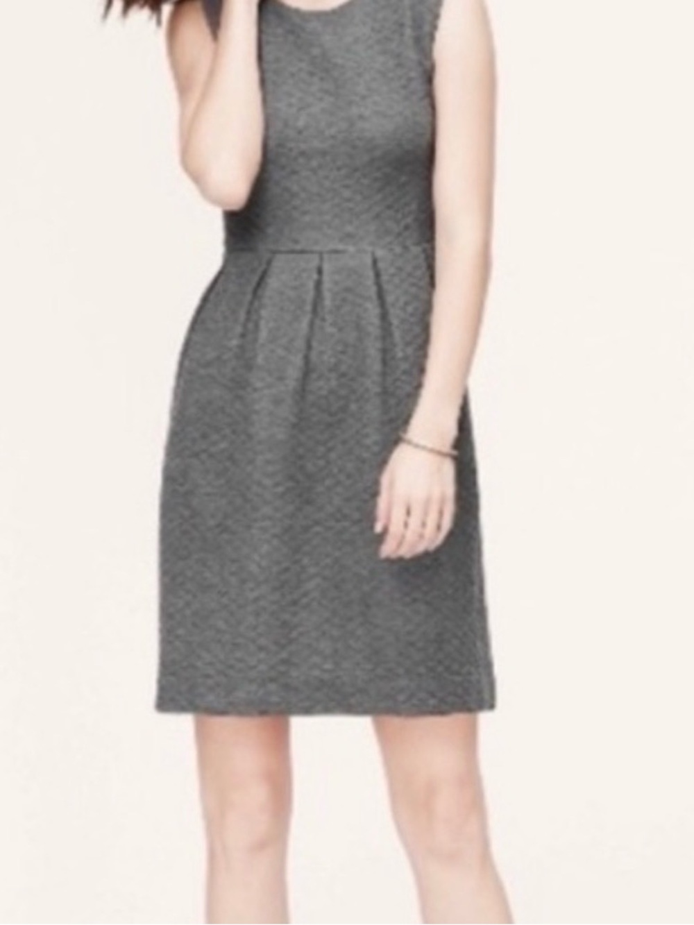GAP Sleeveless Textured Sheath Dress in Gray